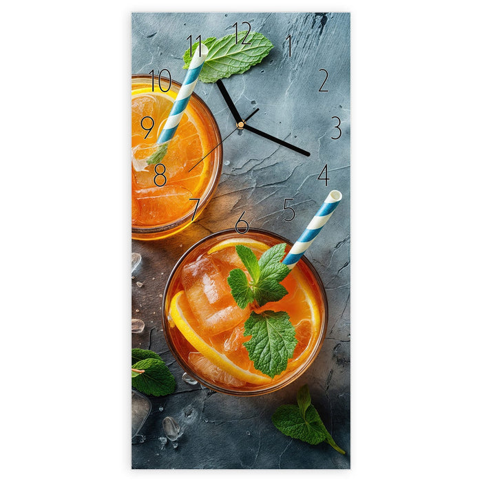 Wanduhr Sommerlicher Drink aus Glas – Hochformat 30 × 60 cm mit Ziffernblatt Elegant