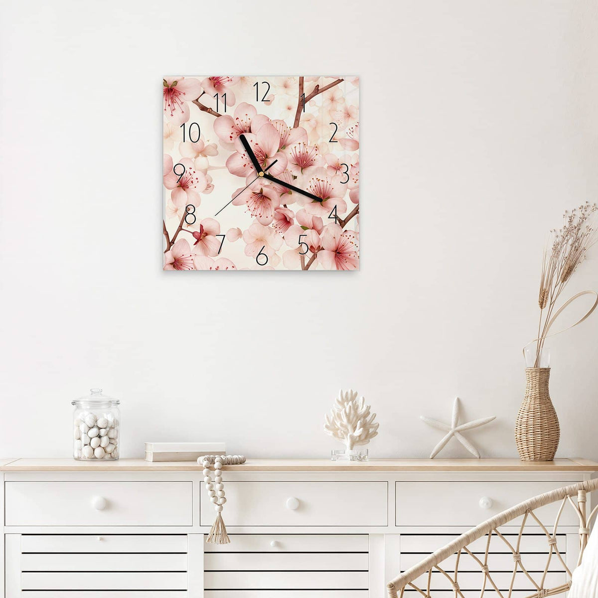 Wanduhr Kirschblüten aus Glas – Quadratisch 30 × 30 cm – Zarte Kirschblüten auf Cremegrund