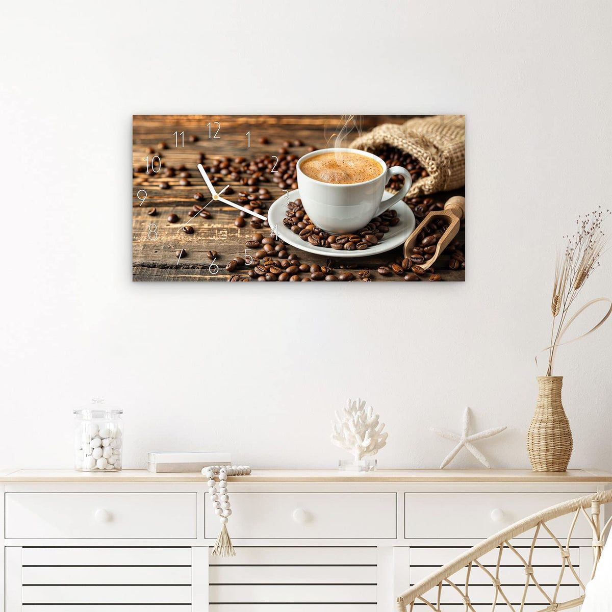 Wanduhr Kaffee Geniessen aus Glas – Querformat 60 × 30 cm – Dampfende Tasse neben Jutesack