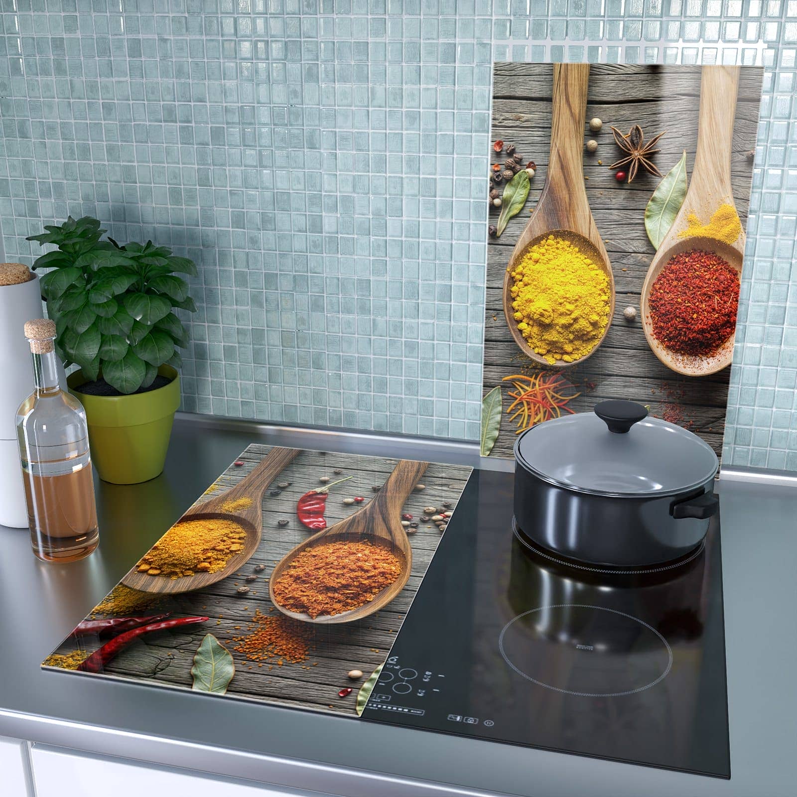 2-teilige Herdabdeckplatten für Ceranfeld mit Gewürze auf Löffeln-Motiv als Spritzschutz hinter dem Kochfeld