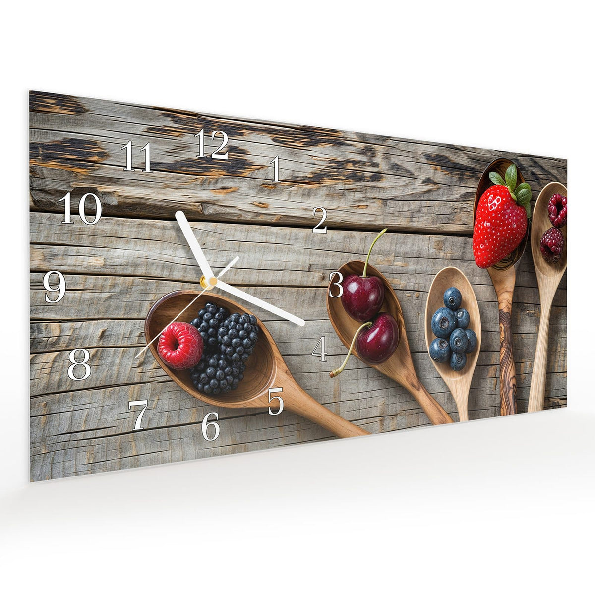 Vormontiert – mit Schwebeeffekt – Wanduhr Holzlöffel mit Beeren aus Glas – Querformat 60 × 30 cm
