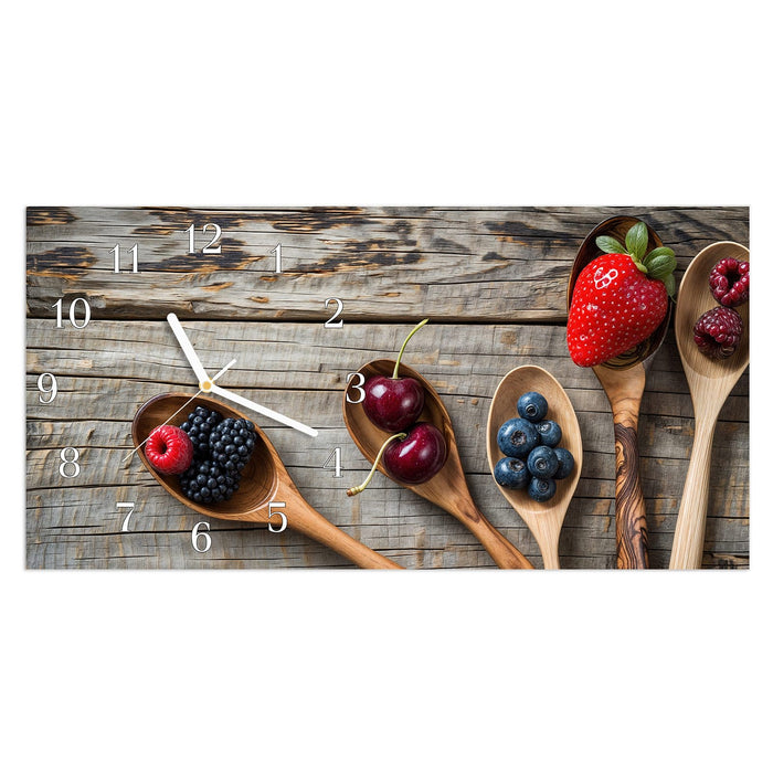 Wanduhr Holzlöffel mit Beeren aus Glas – Querformat 60 × 30 cm mit Ziffernblatt Klassisch