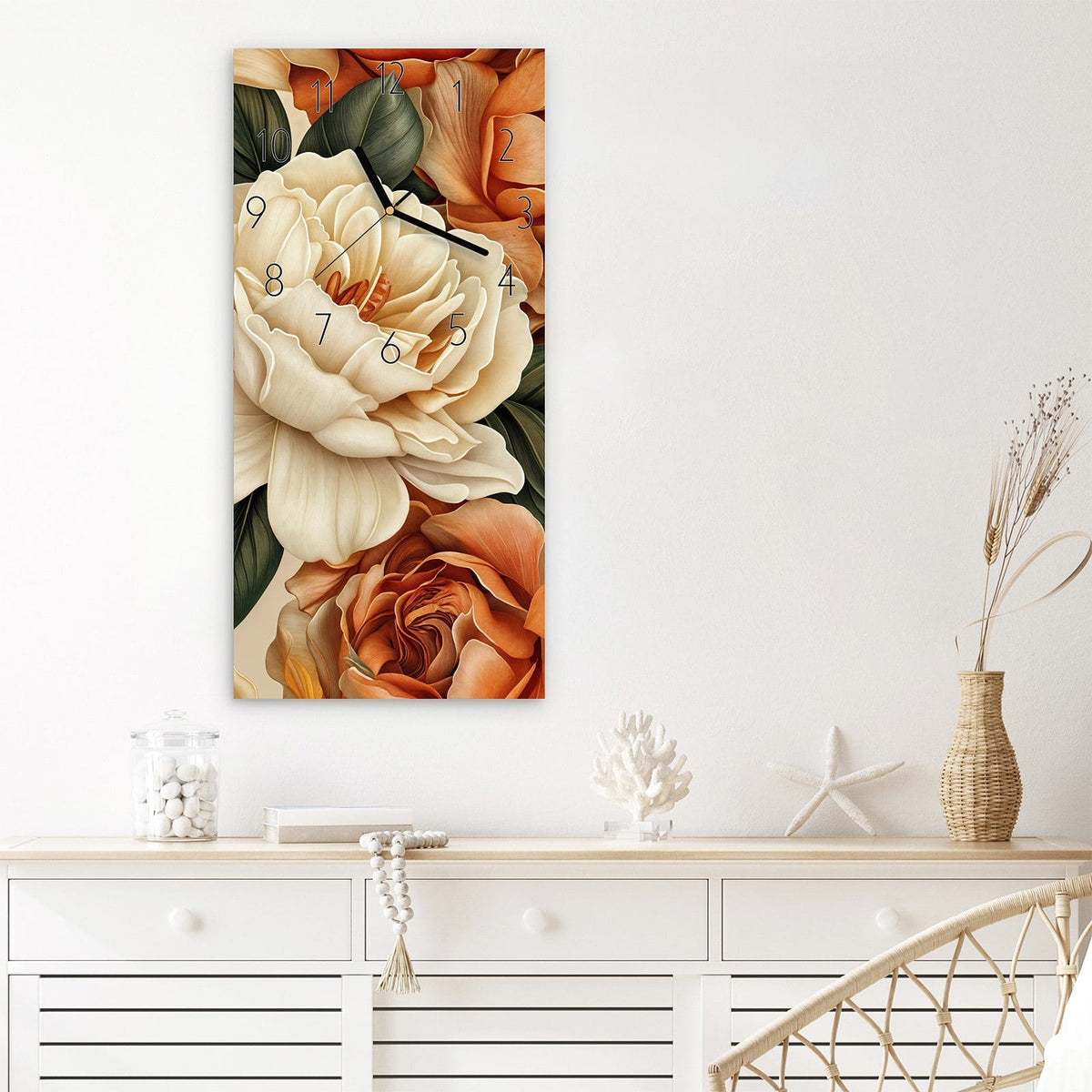 Wanduhr Sanfte Blumenpracht aus Glas – Rosen und Lilien in Kupfertönen