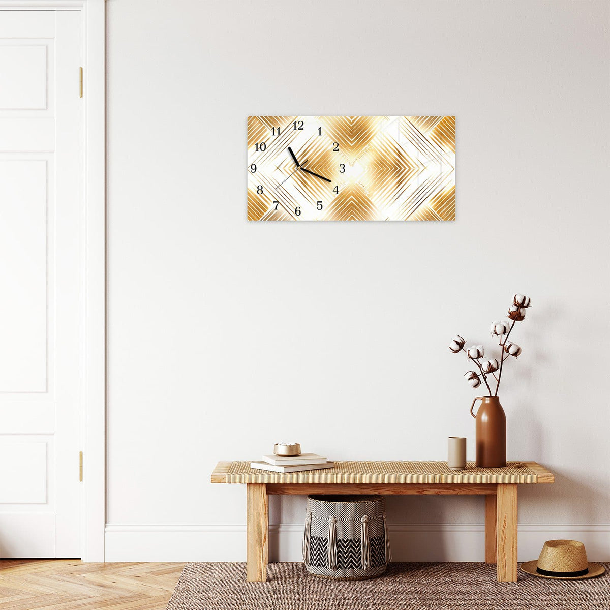 Moderne Wanduhr aus Glas mit Farbtiefe – Wanduhr Goldenes Dreiecksmuster aus Glas – Querformat 60 × 30 cm