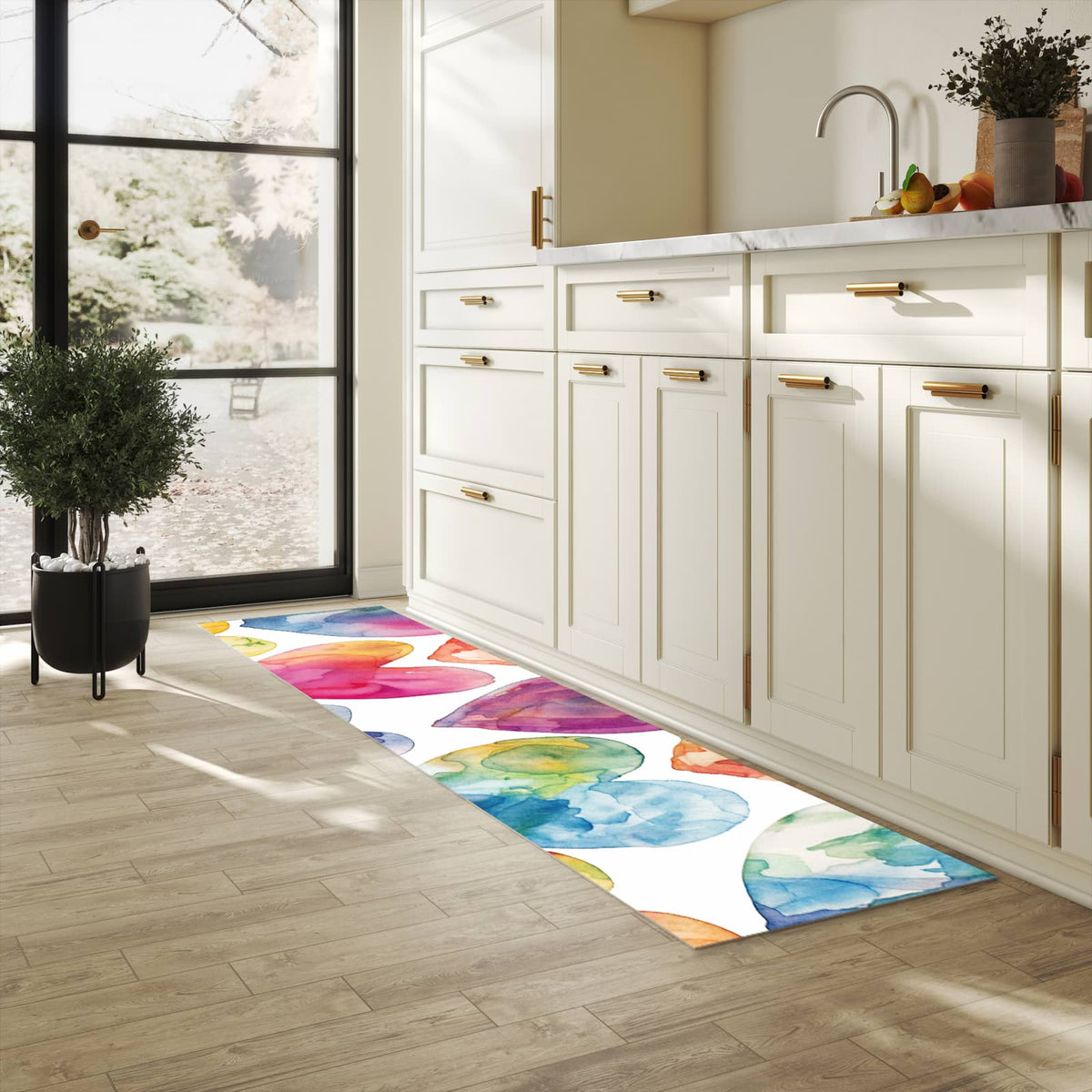 Küchenteppich mit Motiv Aquarellherzen für Trittkomfort in heller Küche