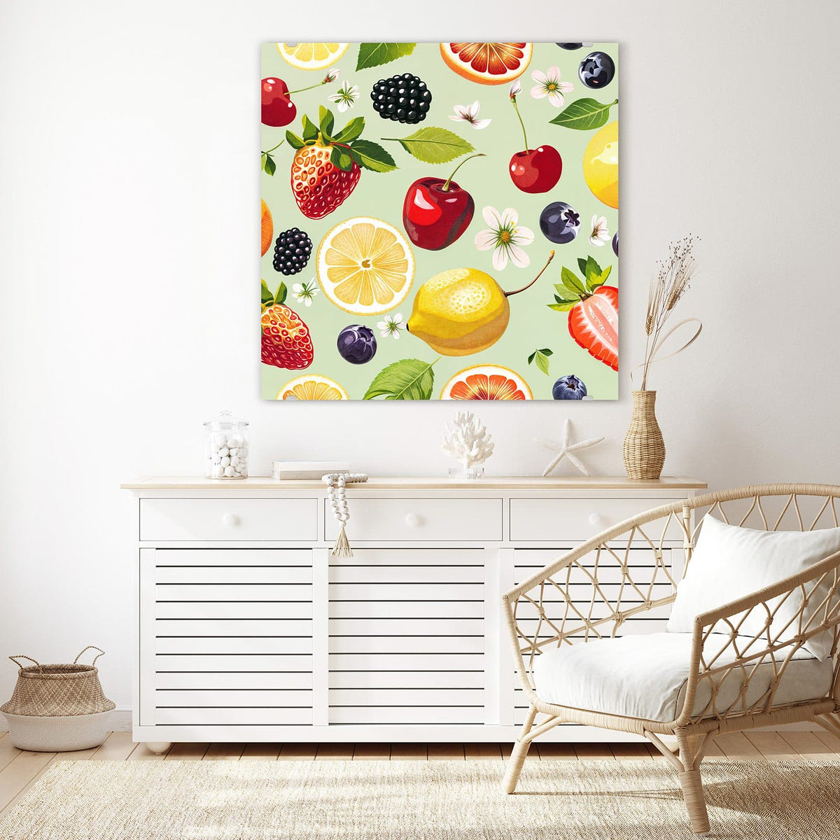 Glasbild Früchte auf Pastellgrün an der Wand – Illustriertes Muster aus Zitronen, Kirschen, Erdbeeren, Beeren und Blüten auf pastellgrünem Grund