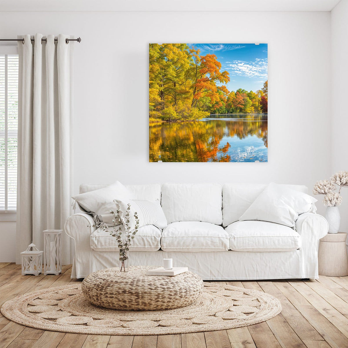 Glasbild Spiegelung im Herbstsee an der Wand – Bunt gefärbte Laubbäume am Seeufer, klar gespiegelt im ruhigen Wasser, blauer Himmel