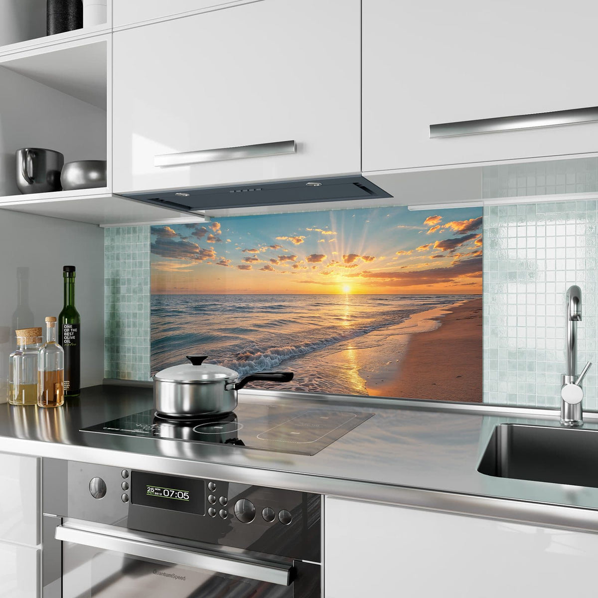 Küchenrückwand aus Glas Abendsonne am Strand im Hochformat als Spritzschutz hinter dem Kochfeld, über dem Fliesenspiegel montiert
