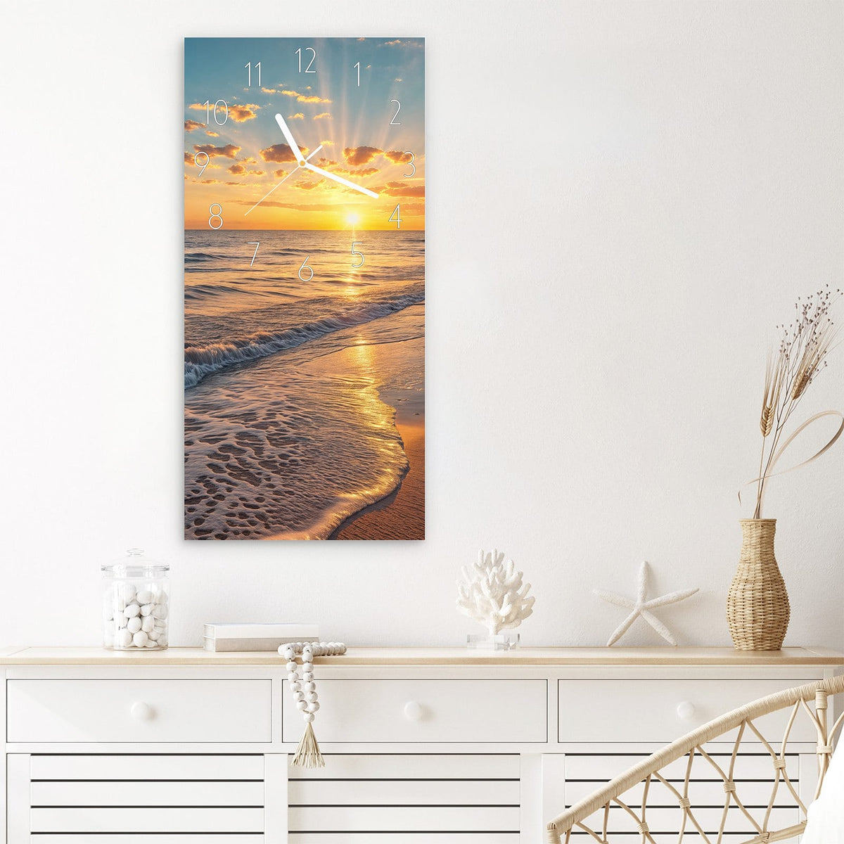Wanduhr Sonnenaufgang Meer aus Glas – Orange Horizont über goldenem Sandstrand