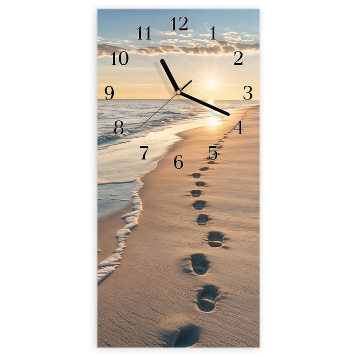 Wanduhr Strandspuren aus Glas – Hochformat 30 × 60 cm mit Ziffernblatt Klassisch