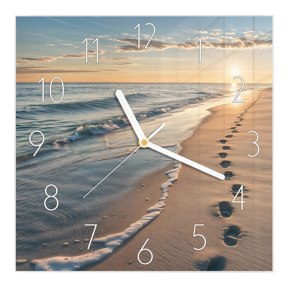 Wanduhr aus Glas, Ziffernblatt Elegant mit Motiv Spuren im Sand: Fußspuren im Sand entlang der Brandung, tief stehende Sonne über dem Meer