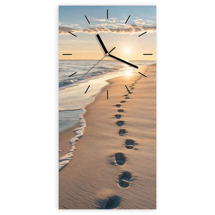 Wanduhr Strandspuren aus Glas – Hochformat 30 × 60 cm mit Ziffernblatt Linie