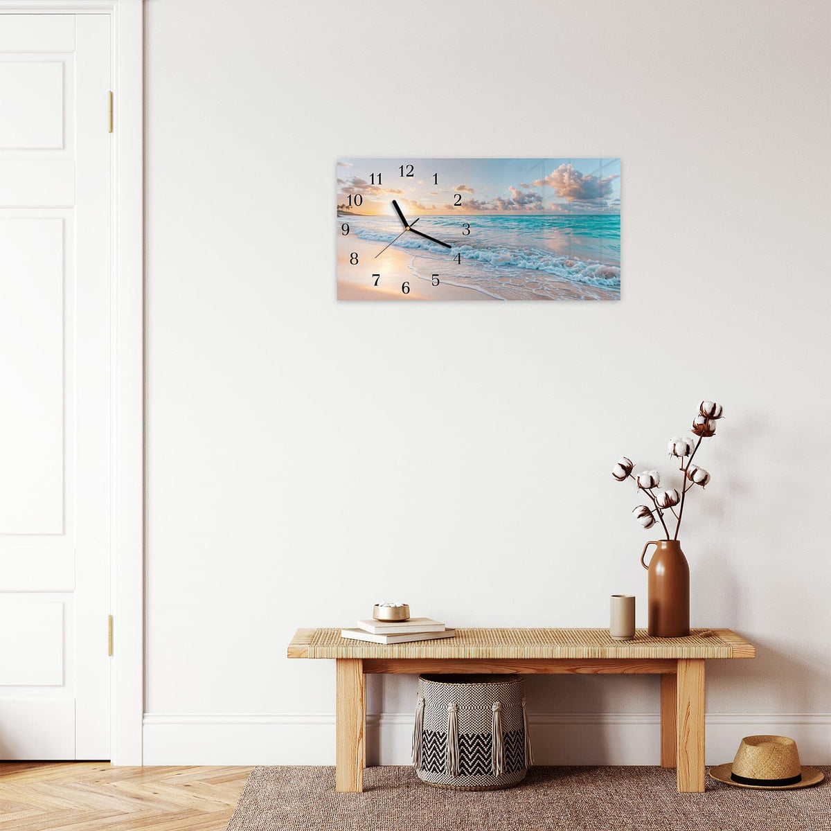 Moderne Wanduhr aus Glas mit Farbtiefe – Wanduhr Sonnenaufgang Strand aus Glas – Querformat 60 × 30 cm