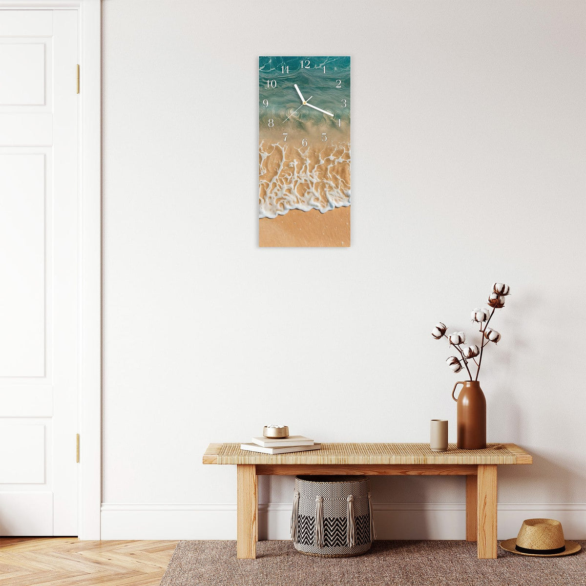 Moderne Wanduhr aus Glas mit Farbtiefe – Wanduhr Ozeanwellenstrand aus Glas – Hochformat 30 × 60 cm
