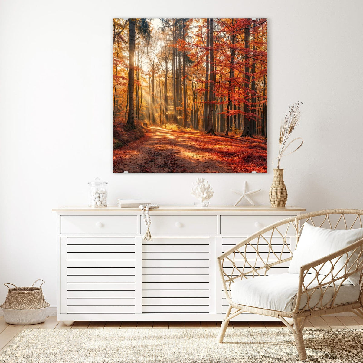Glasbild Waldweg im Herbstlicht an der Wand – Laubbedeckter Waldweg, Sonnenstrahlen fallen schräg durch rotgoldene Buchen