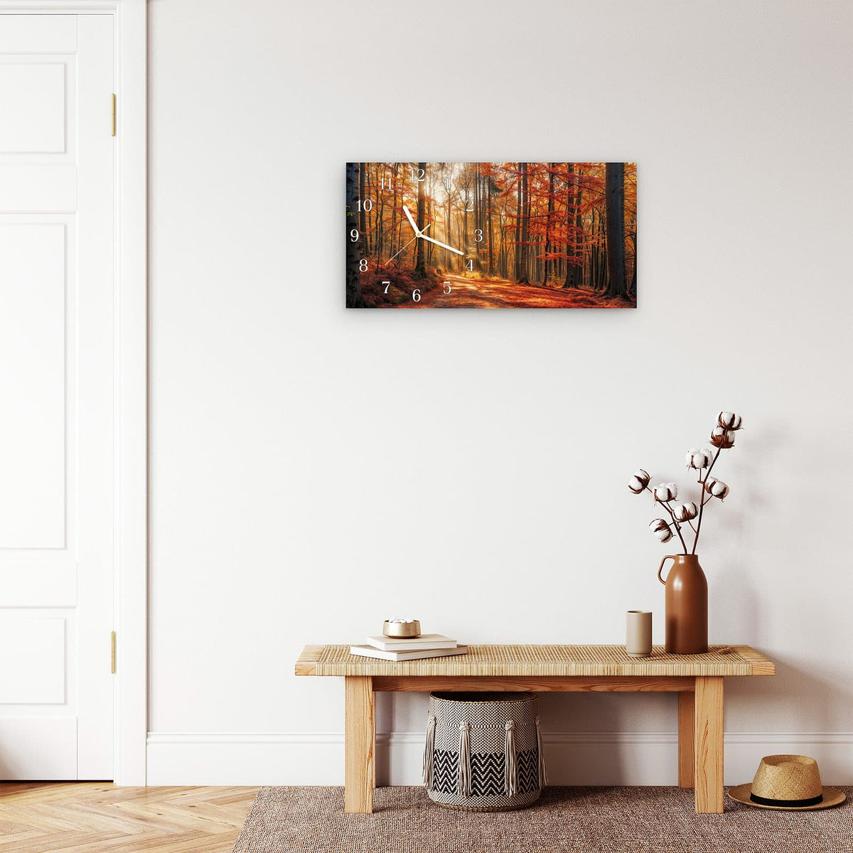 Moderne Wanduhr aus Glas mit Farbtiefe – Wanduhr Herbstlicher Waldweg aus Glas – Querformat 60 × 30 cm