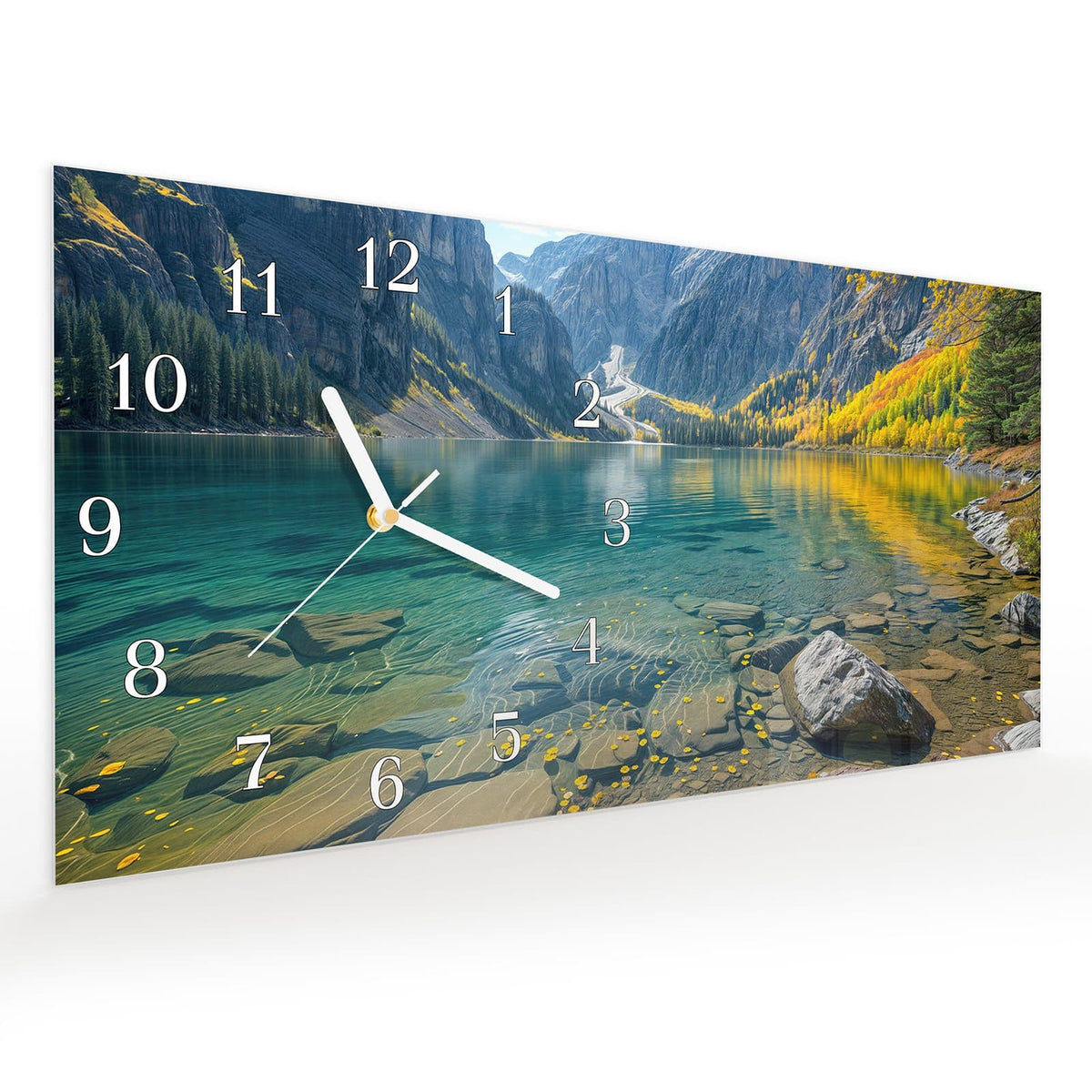 Vormontiert – mit Schwebeeffekt – Wanduhr Bergsee im Herbst aus Glas – Querformat 60 × 30 cm
