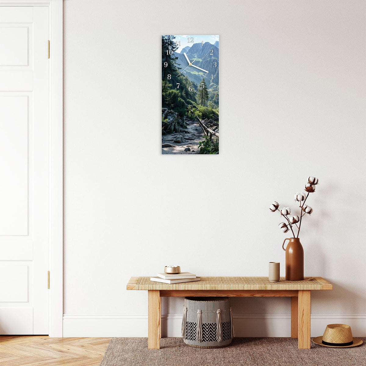 Moderne Wanduhr aus Glas mit Farbtiefe – Wanduhr Berglandschaft See aus Glas – Hochformat 30 × 60 cm
