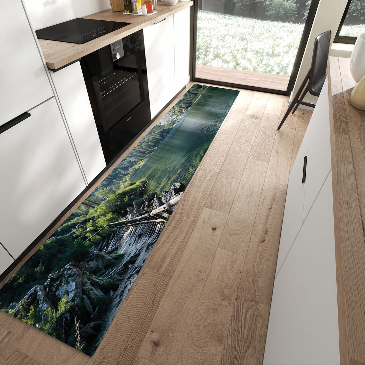 Formstabiler Küchenläufer nach Maß mit Motiv Berglandschaft See in moderner Küche