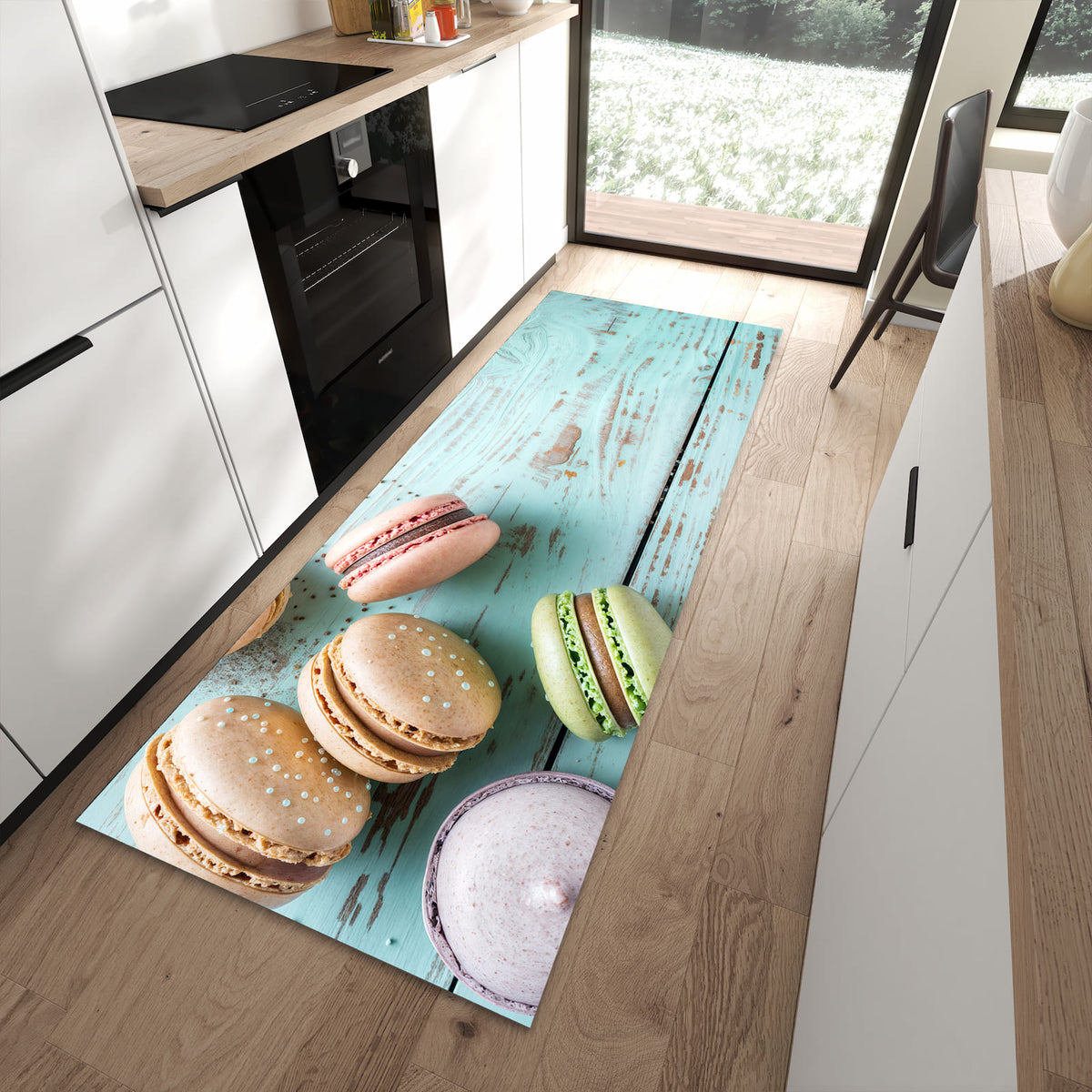 Schmutzabweisender Küchenteppich mit Motiv Macarons auf Holz in moderner Küche