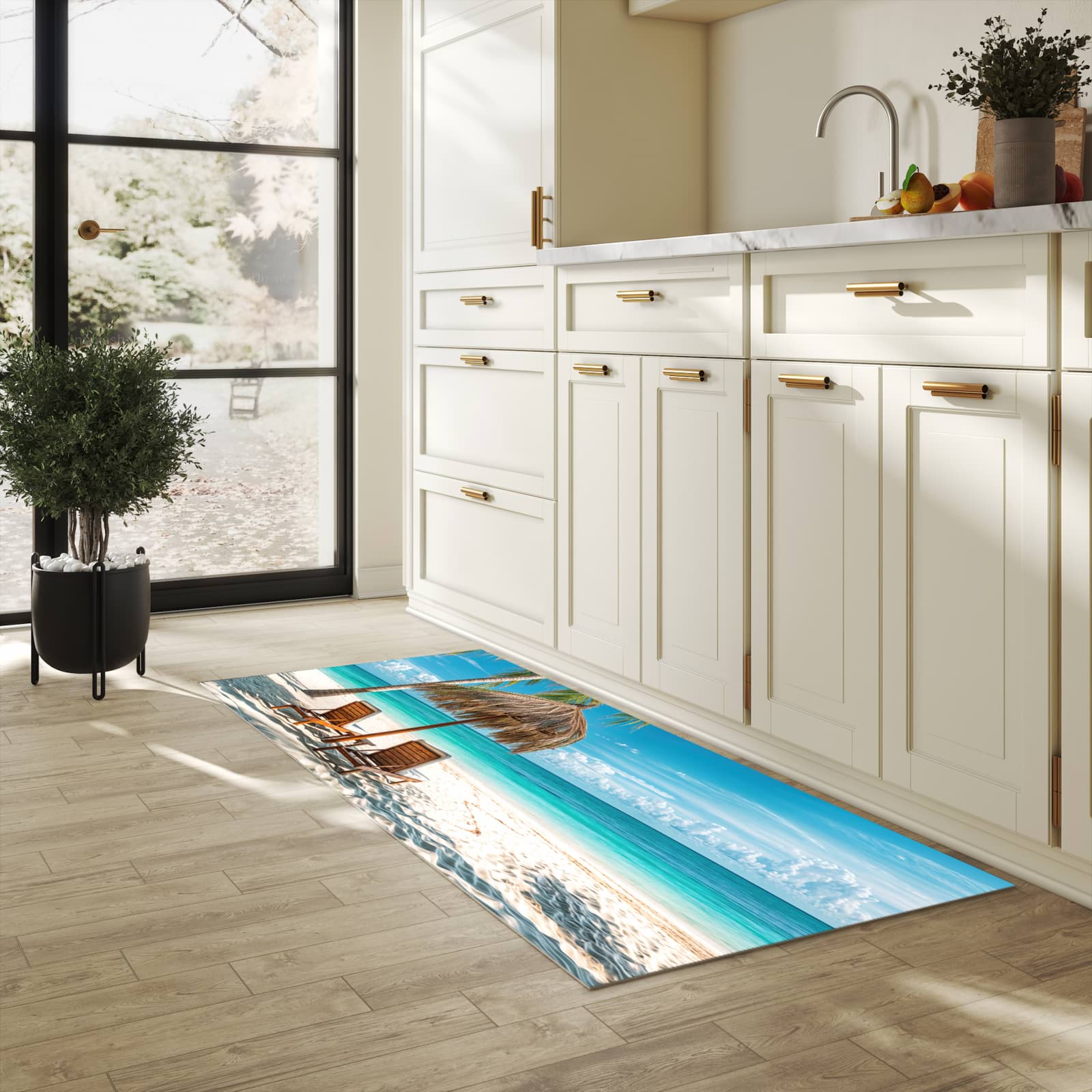 Hygienischer Küchenteppich mit Motiv Strandparadies in heller Küche