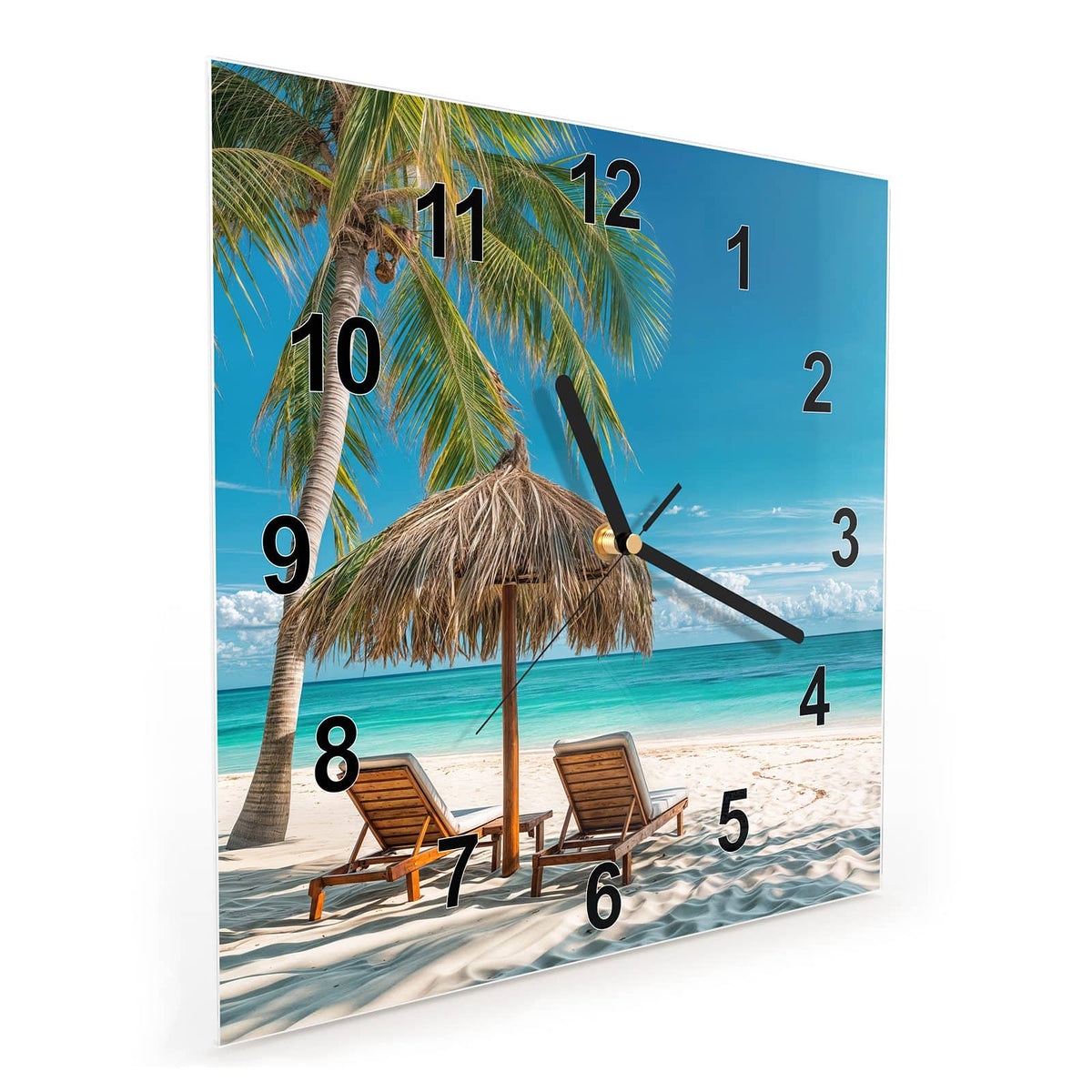 Quadratische Wanduhr aus Glas Liegestühle am Strand schräg von der Seite, 4 mm starkes Glas