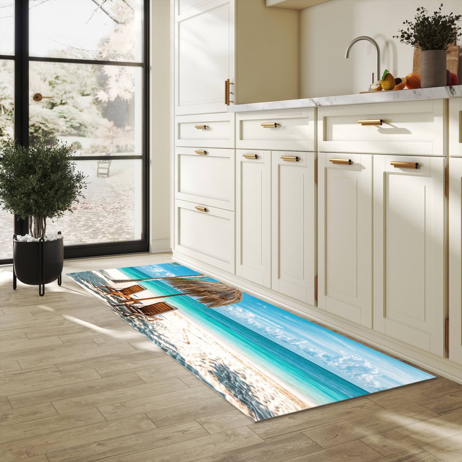 Strapazierfähiger Küchenteppich mit Motiv Strandparadies in heller Küche