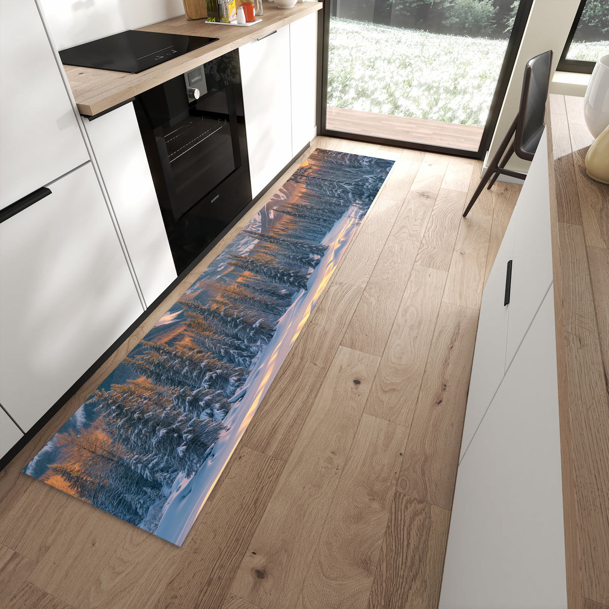 Waschbarer Küchenteppich mit Motiv Berglandschaft Winter in moderner Küche