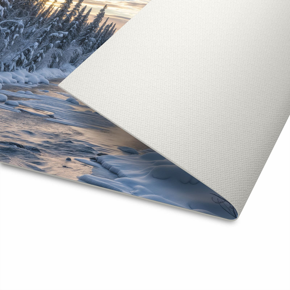 Waschbarer Küchenteppich mit Motiv Winterflusswald für komfortables Stehen