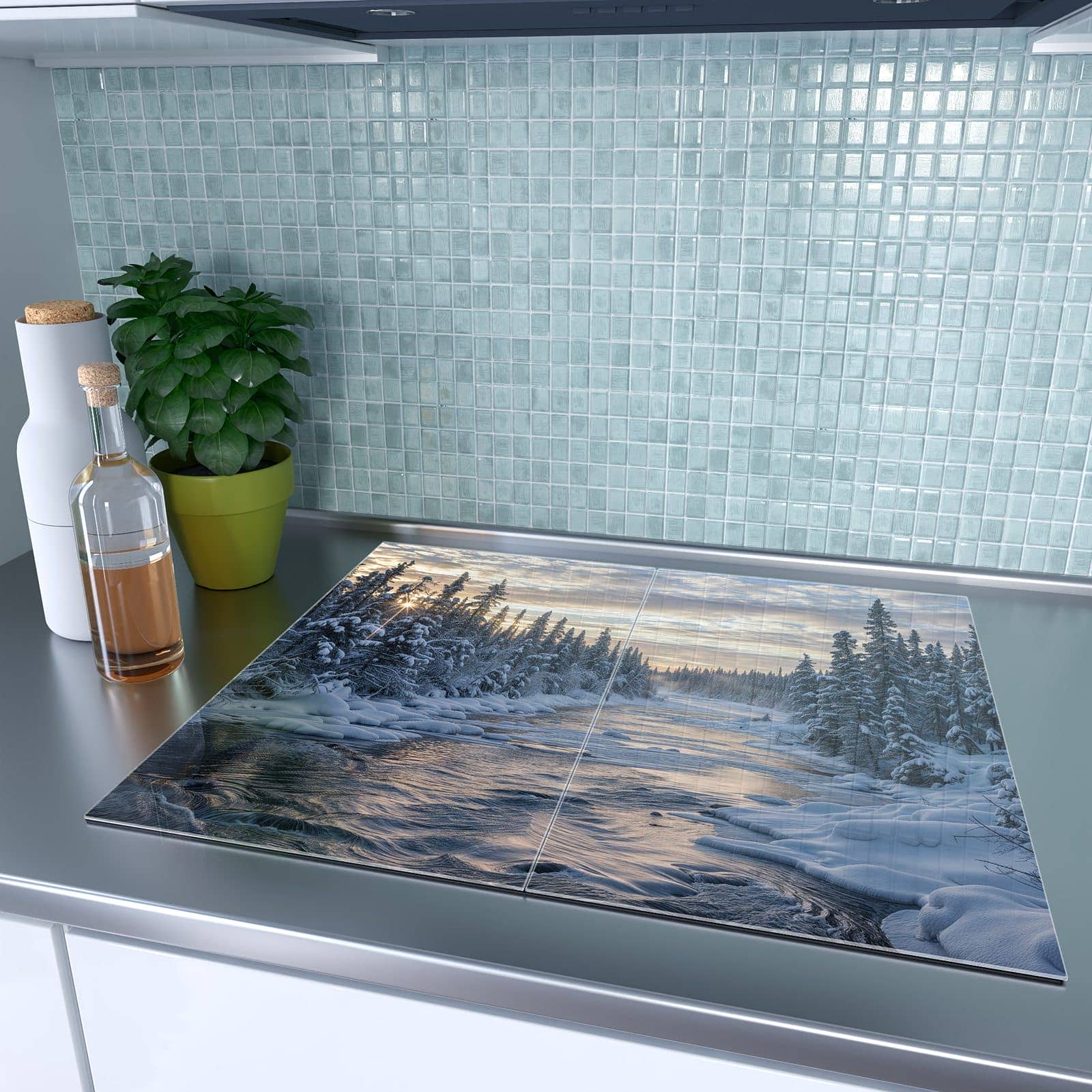 2-teilige Herdabdeckplatten für Ceranfeld mit Winterflusswald-Motiv in moderner Küche
