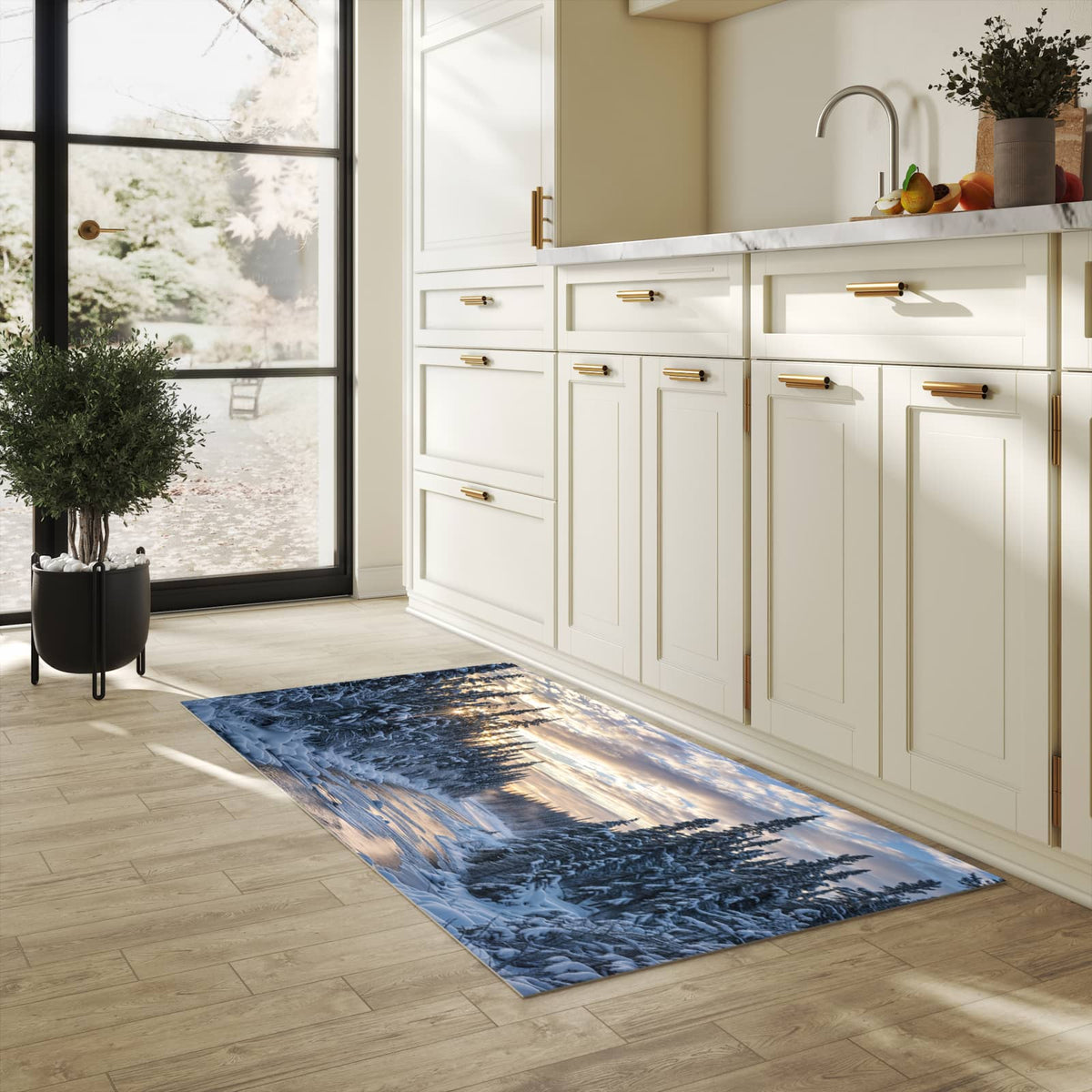 Bodenschonender Läufer für die Küche mit Motiv Winterflusswald in heller Küche