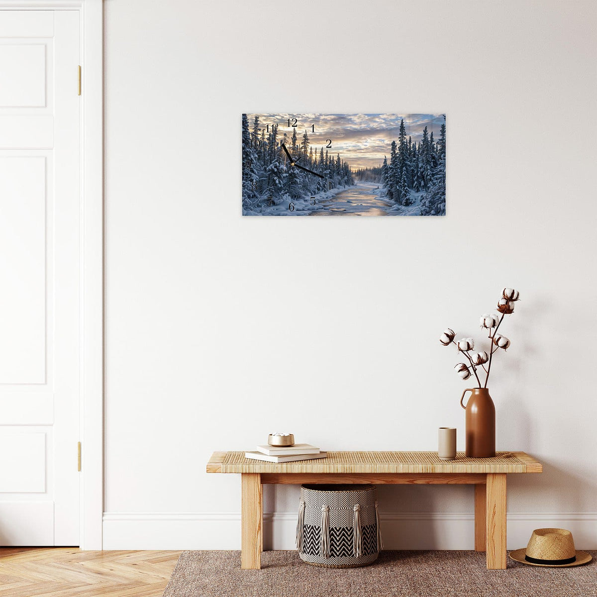 Moderne Wanduhr aus Glas mit Farbtiefe – Wanduhr Winterflusswald aus Glas – Querformat 60 × 30 cm