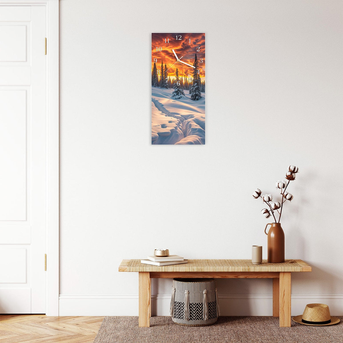 Moderne Wanduhr aus Glas mit Farbtiefe – Wanduhr Winter Sonnenuntergang aus Glas – Hochformat 30 × 60 cm