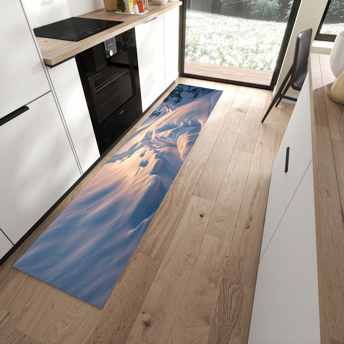 Langlebiger Küchenläufer mit Motiv Winter Sonnenuntergang in moderner Küche