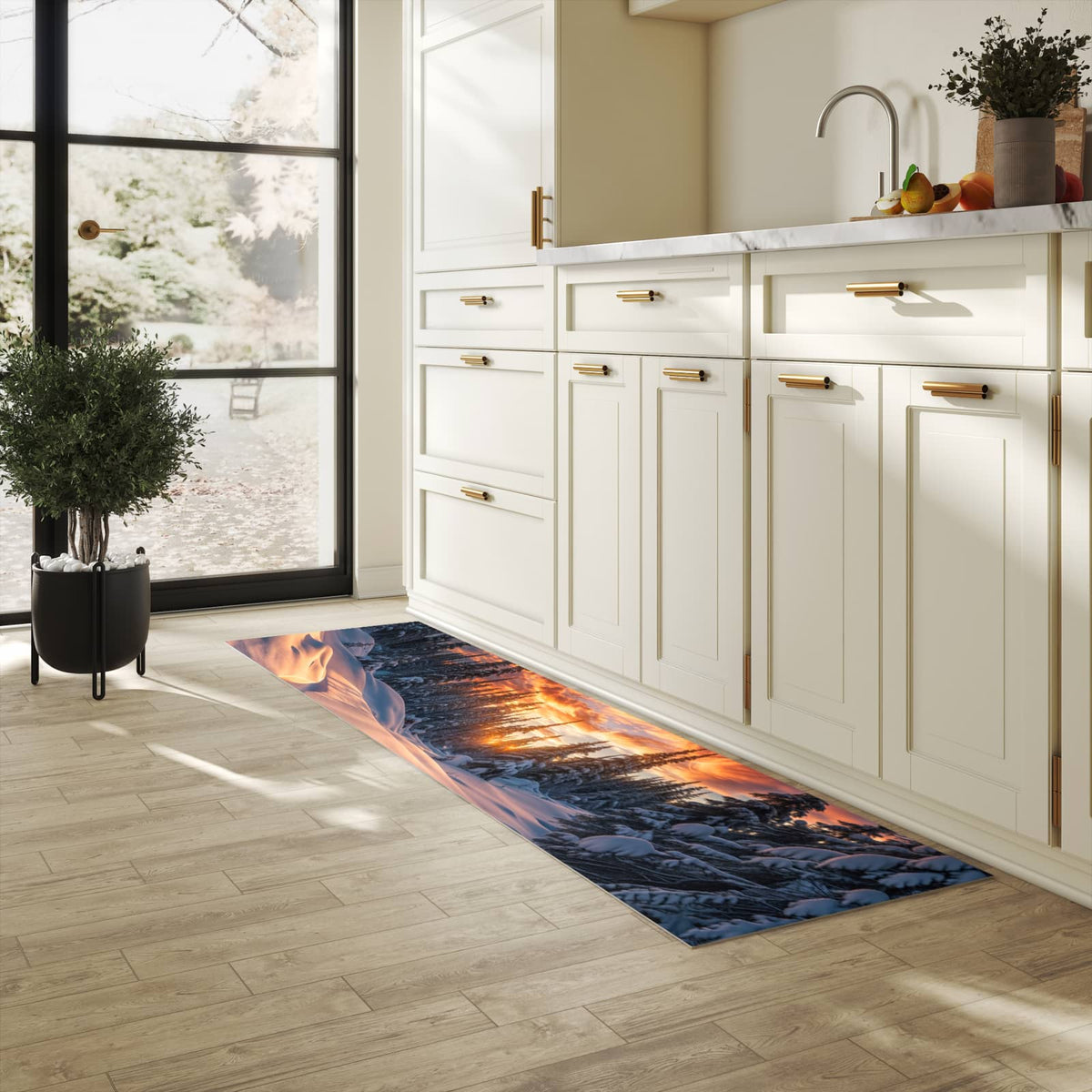 Wasserabweisender Teppichläufer mit Motiv Winterlandschaft Sonne in heller Küche