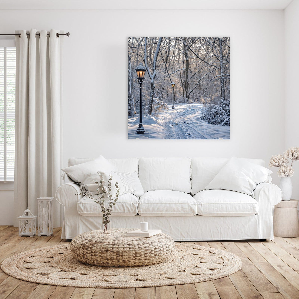 Glasbild Verschneiter Waldweg an der Wand – Zwei brennende Laternen an einem tief verschneiten Weg durch winterlichen Wald