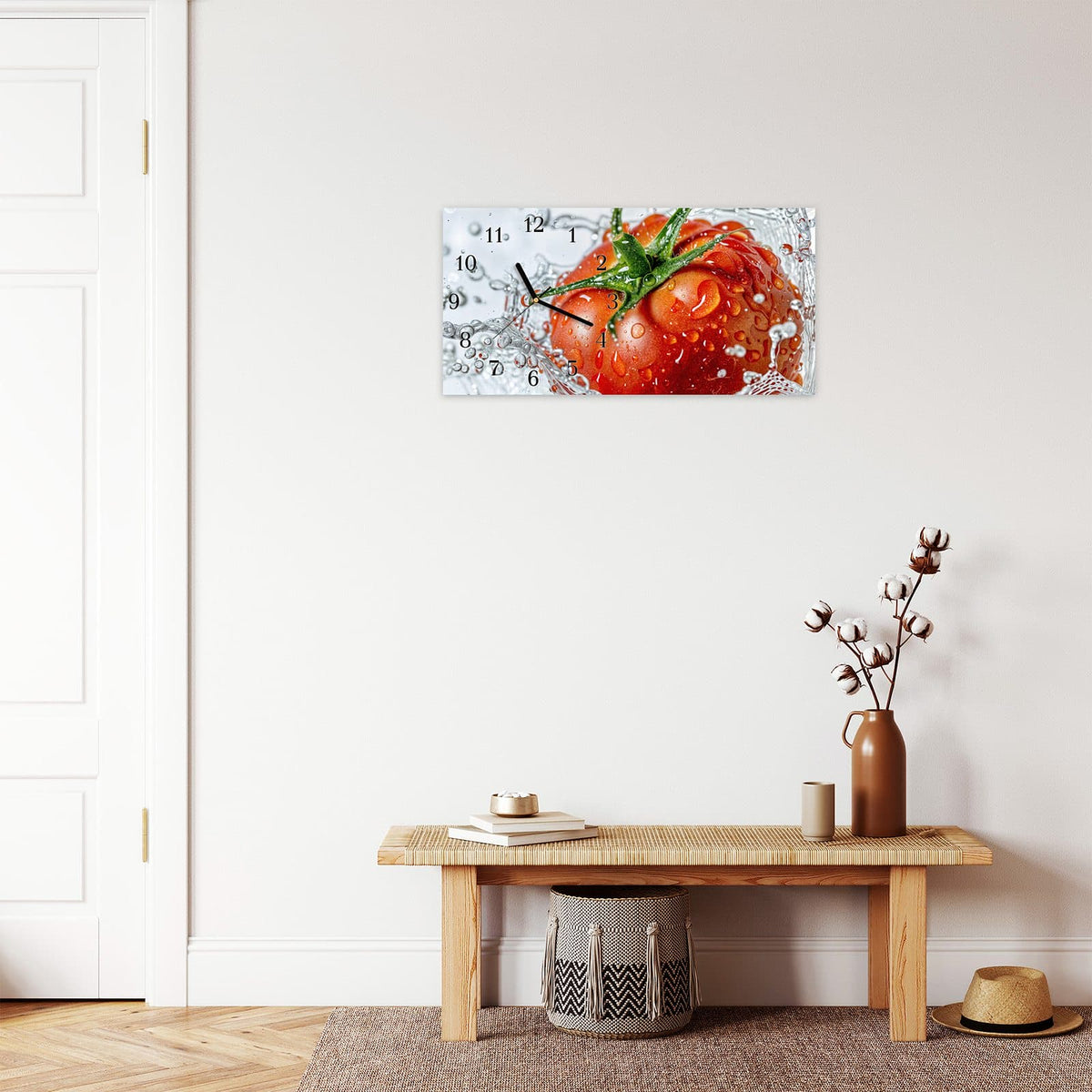 Moderne Wanduhr aus Glas mit Farbtiefe – Wanduhr Tomate im Wasser aus Glas – Querformat 60 × 30 cm