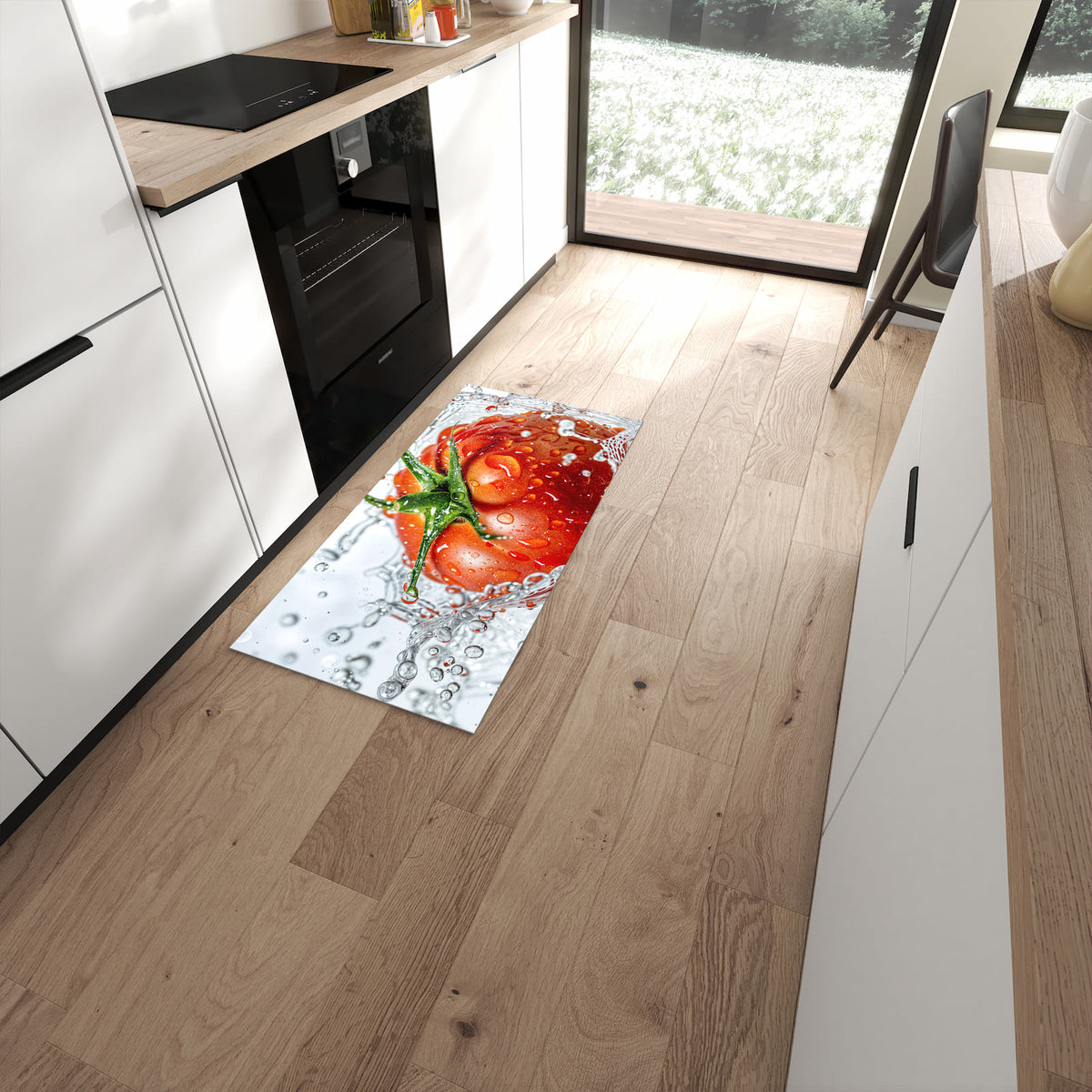 Rutschfester Küchenläufer mit Motiv Tomate im Wasser in moderner Küche #grösse_60 x 120 cm
