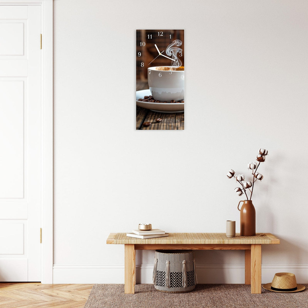 Moderne Wanduhr aus Glas mit Farbtiefe – Wanduhr Kaffeegenuss aus Glas – Hochformat 30 × 60 cm