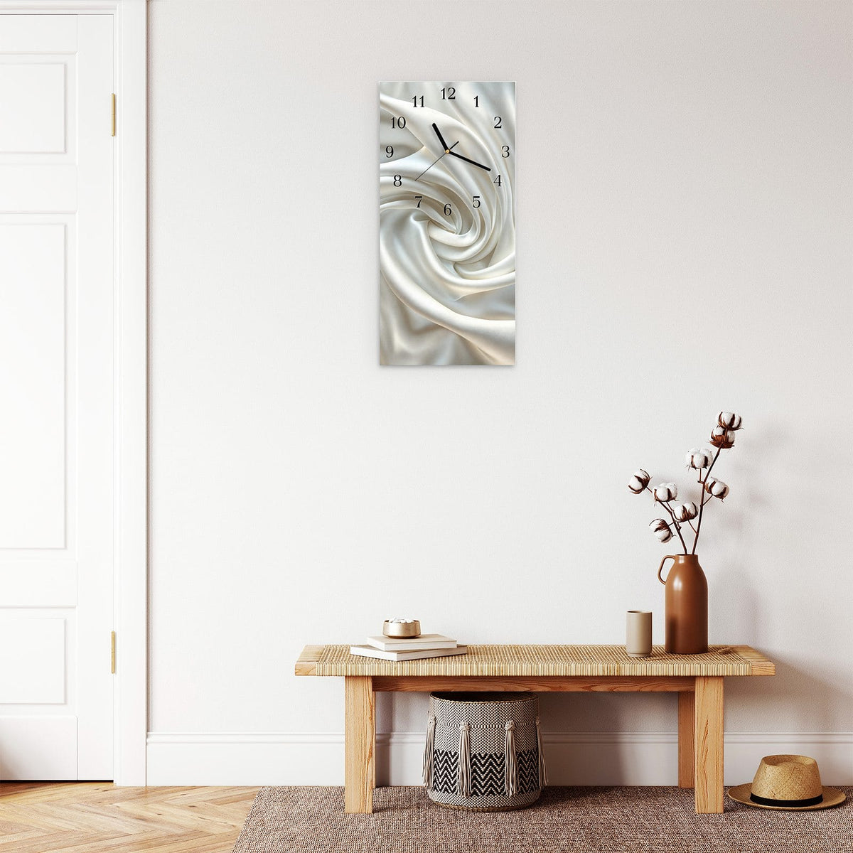 Moderne Wanduhr aus Glas mit Farbtiefe – Wanduhr Seidene Textur aus Glas – Hochformat 30 × 60 cm