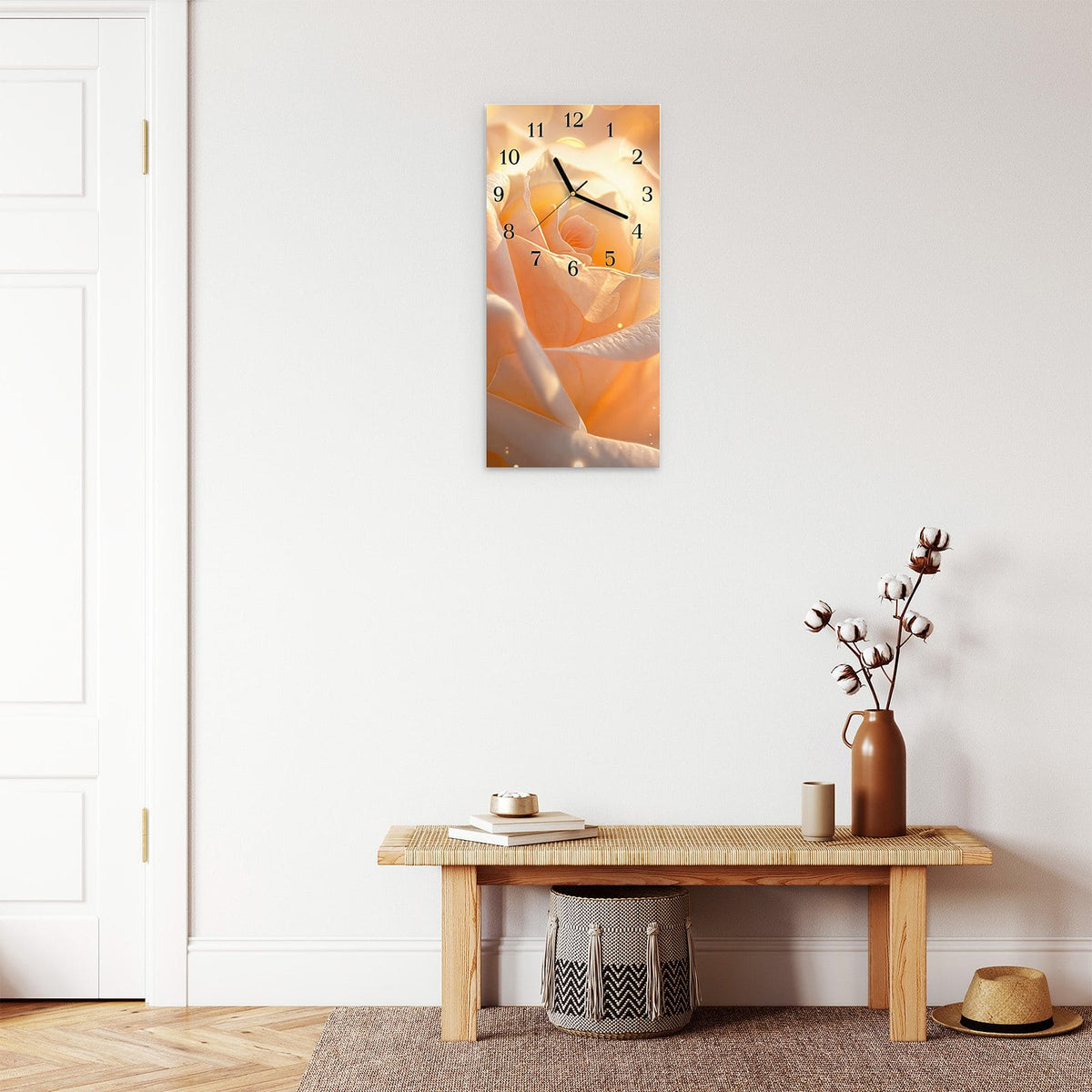 Moderne Wanduhr aus Glas mit Farbtiefe – Wanduhr Leuchtende Blüte aus Glas – Hochformat 30 × 60 cm