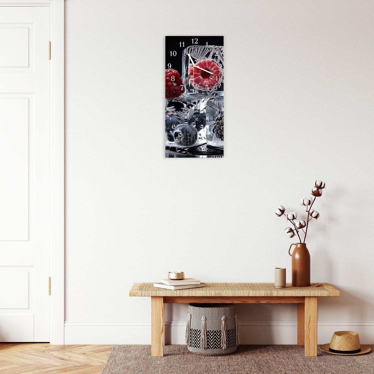 Moderne Wanduhr aus Glas mit Farbtiefe – Wanduhr Gefrorene Früchte aus Glas – Hochformat 30 × 60 cm