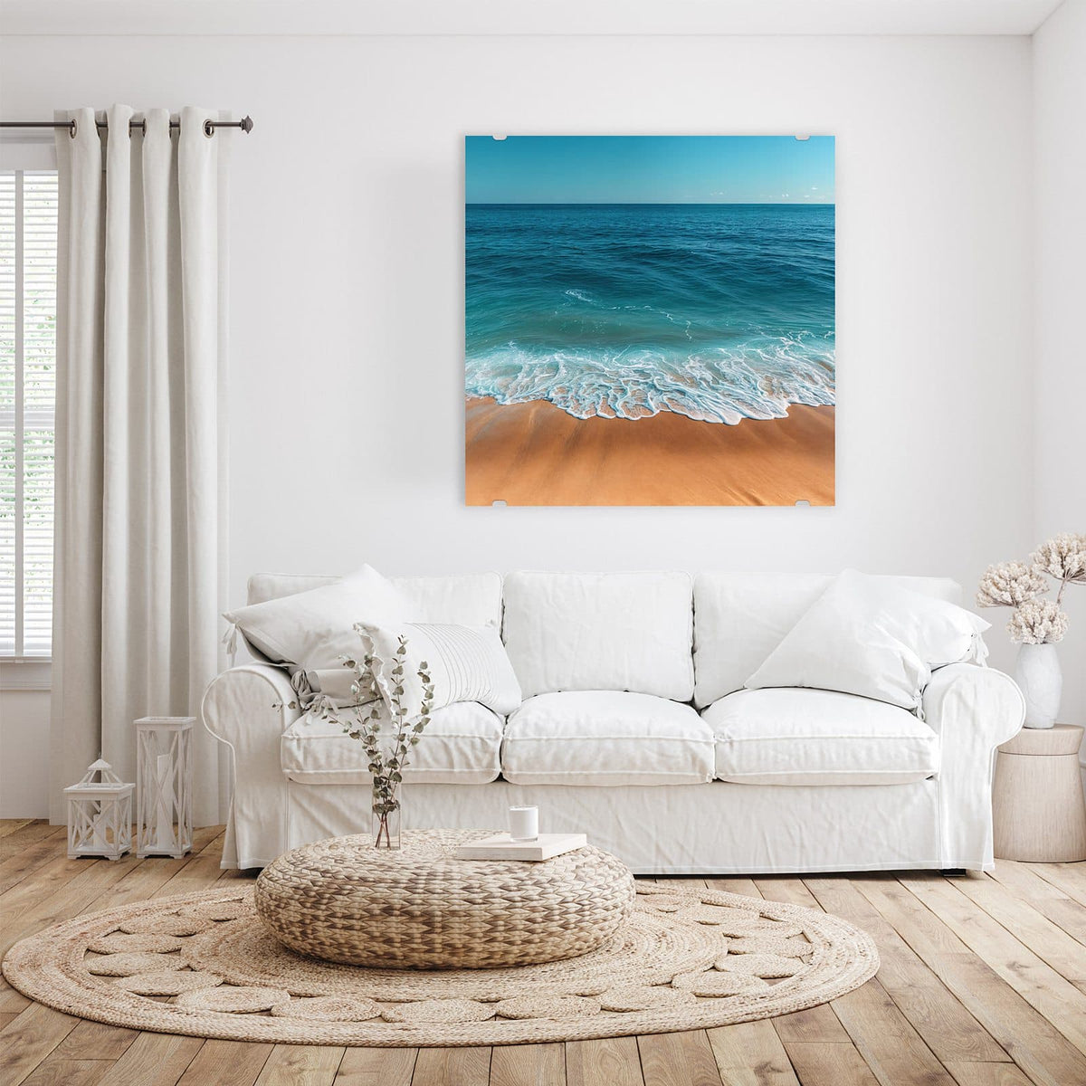 Glasbild Azurblaues Meer an der Wand – Blick über tiefblaues Meer bis zum Horizont, vorn Schaum auf goldenem Sand