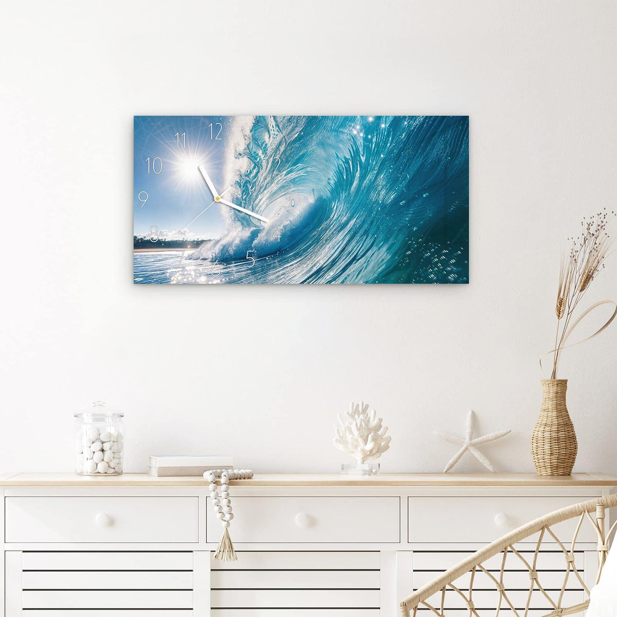Wanduhr Riesige Welle Strand aus Glas – Querformat 60 × 30 cm – Mächtige blaue Welle mit Gischt