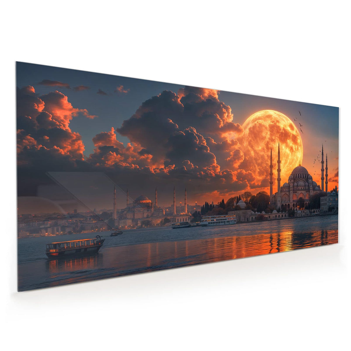 Küchenrückwand aus Glas im Hochformat: Riesiger orangeroter Mond hinter Moschee mit Kuppel und vier Minaretten, Spiegelung im Wasser