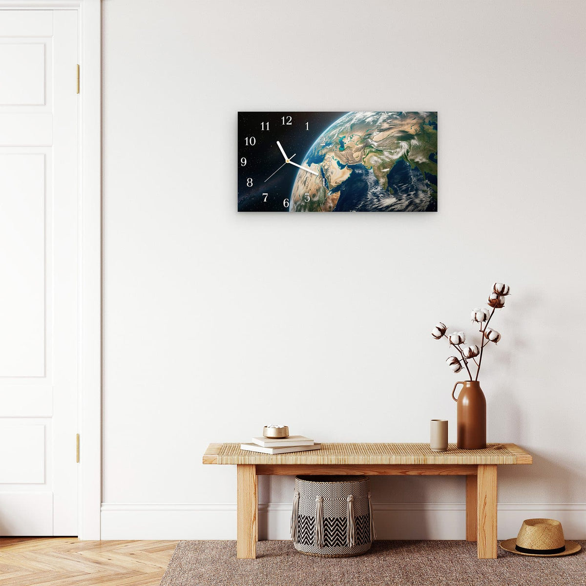 Moderne Wanduhr aus Glas mit Farbtiefe – Wanduhr Sanfte Erde aus dem All aus Glas – Querformat 60 × 30 cm