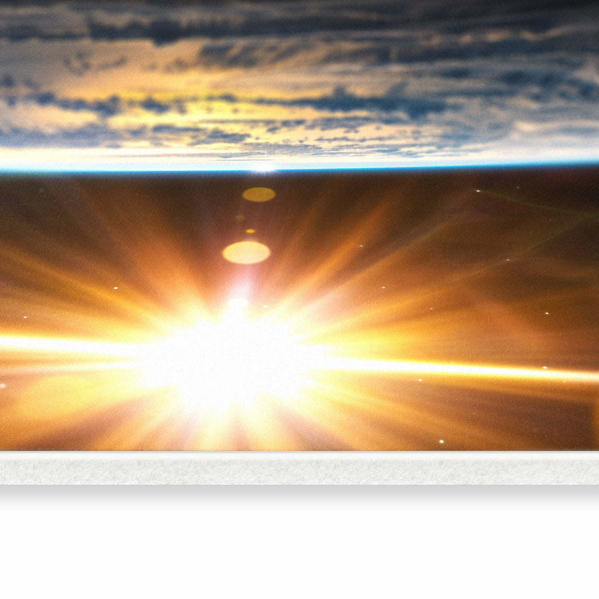 Bodenschonender großer Küchenteppich mit Motiv Sonnenaufgang Erde in seitlicher Ansicht