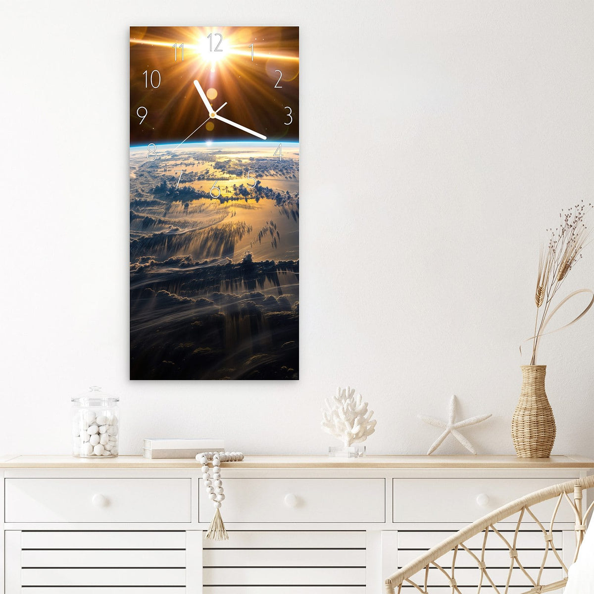 Wanduhr Sonnenaufgang & Erde aus Glas – Goldener Sonnenaufgang über der Erde