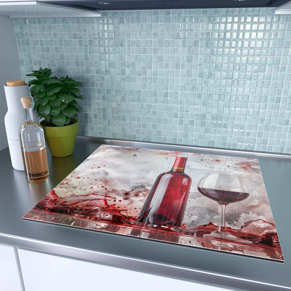 Herdabdeckplatte Weinflasche im Spritzer – Spritzender Rotwein um Flasche und Glas
