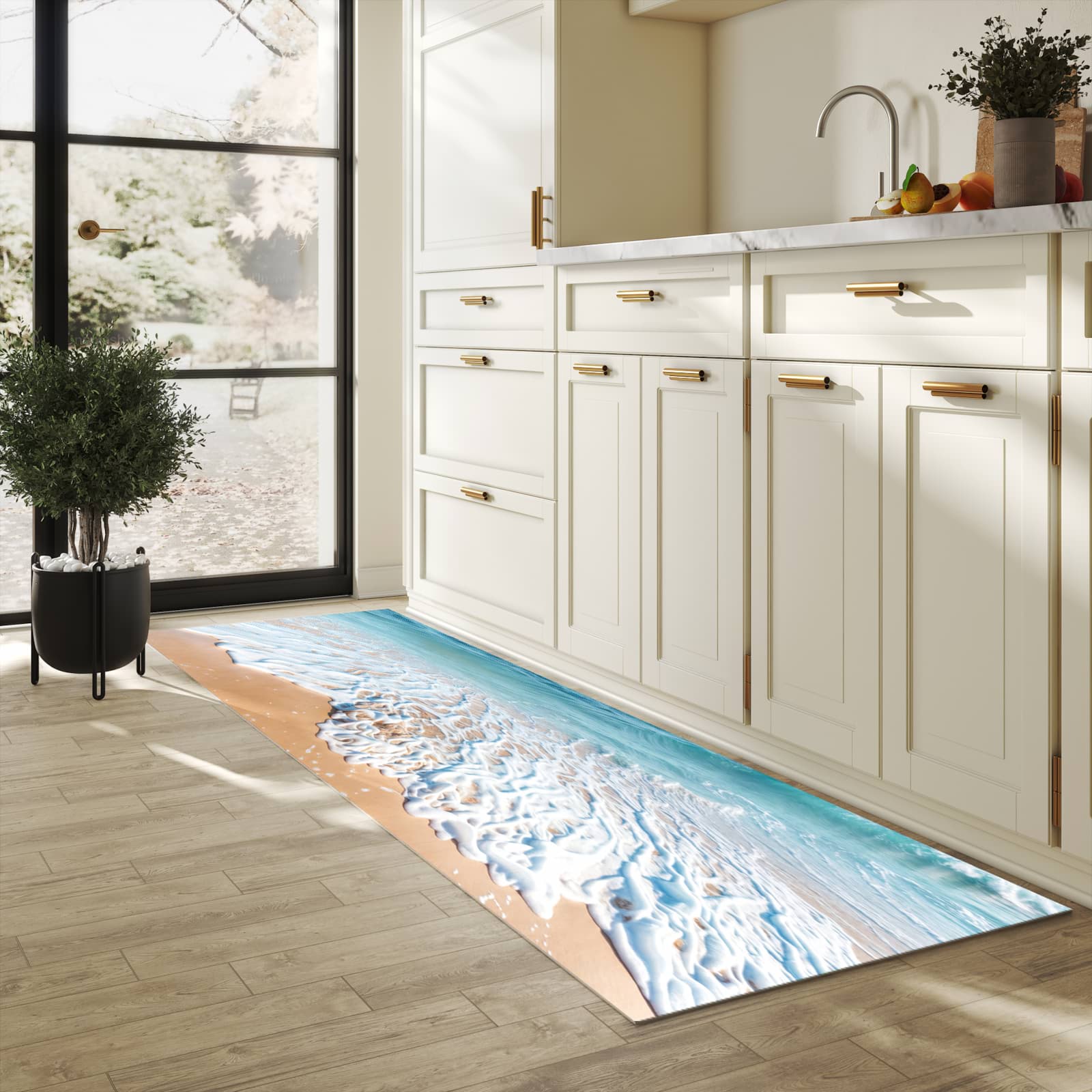 Rutschfester Küchenläufer mit Motiv Tropischer Strand für Trittkomfort in heller Küche